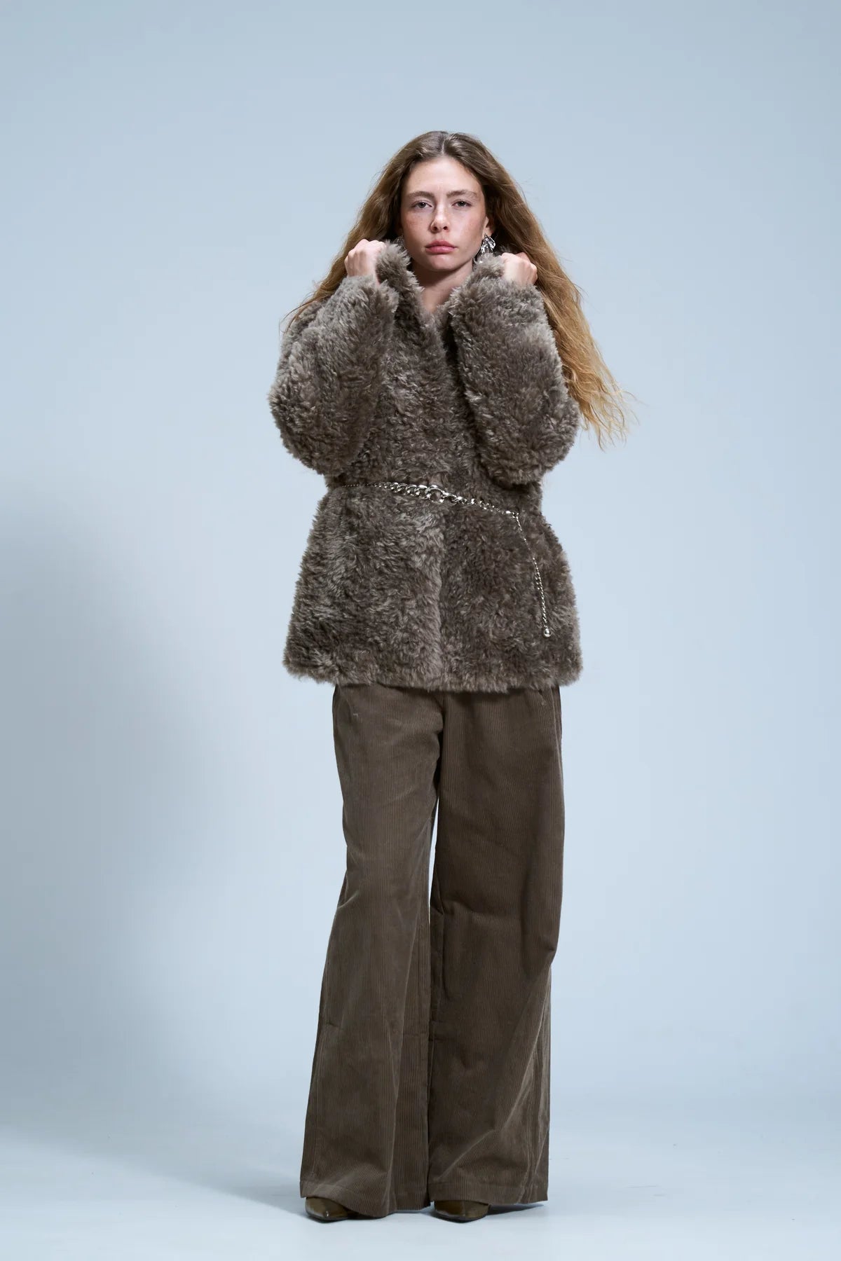 מעיל פרווה לביא דבש