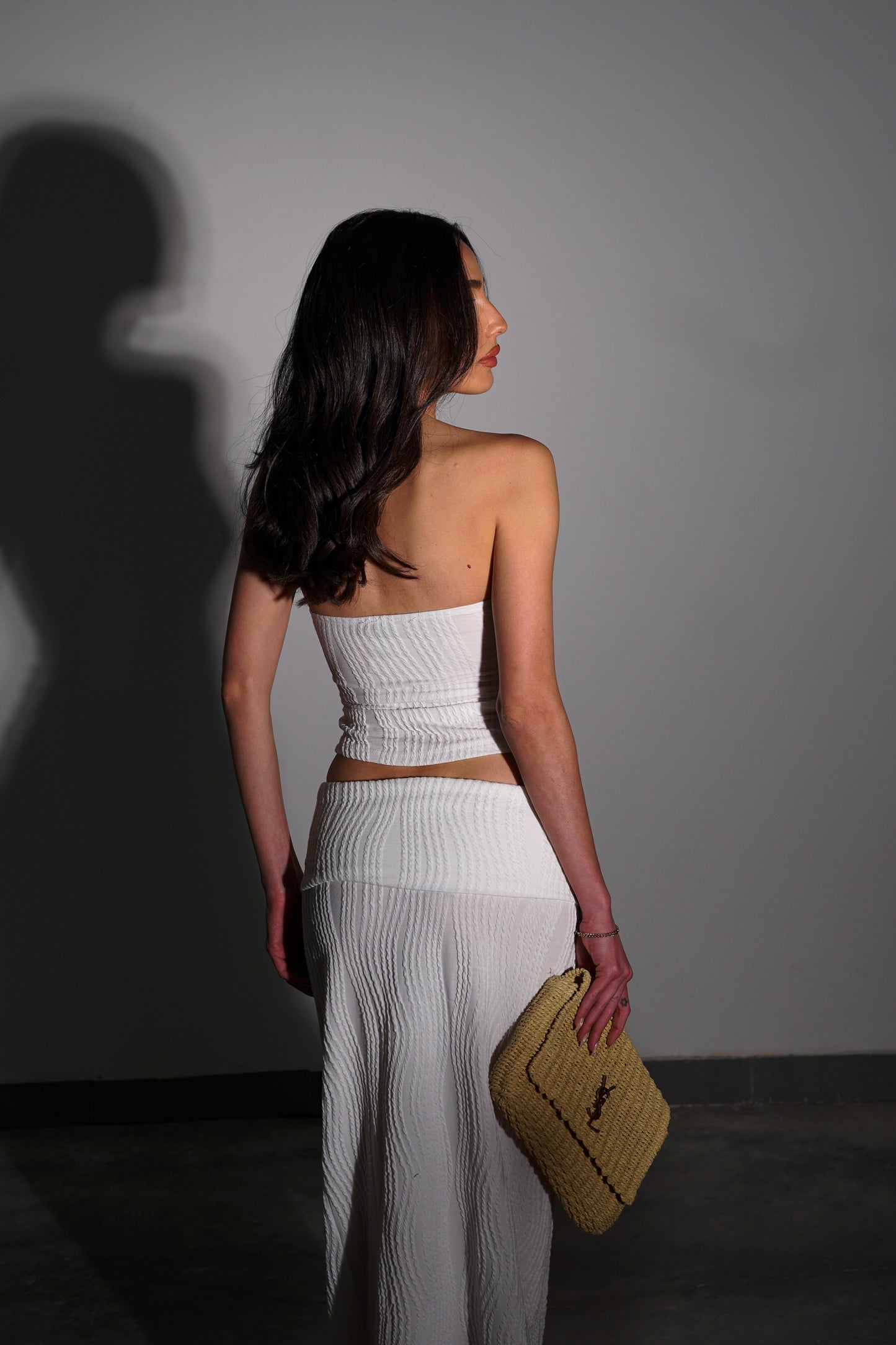 חליפת טיבאלו-לבן