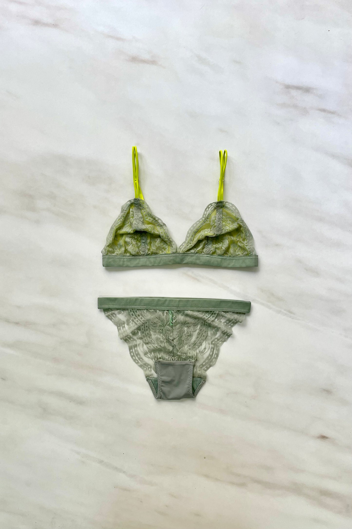 חזיית נדין ירוק בהיר