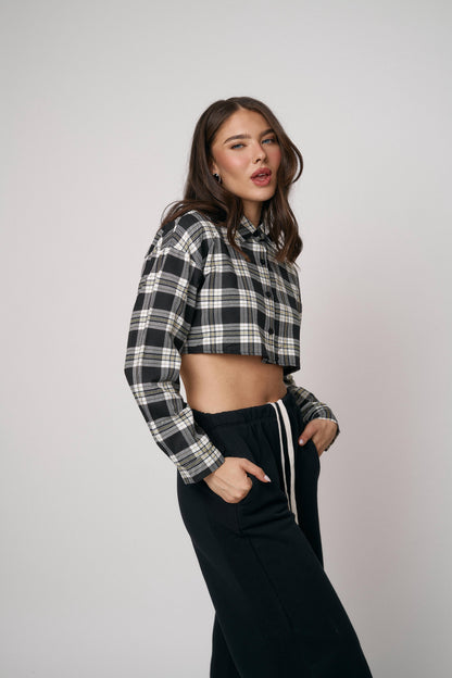 חולצת מוניק  - שחור