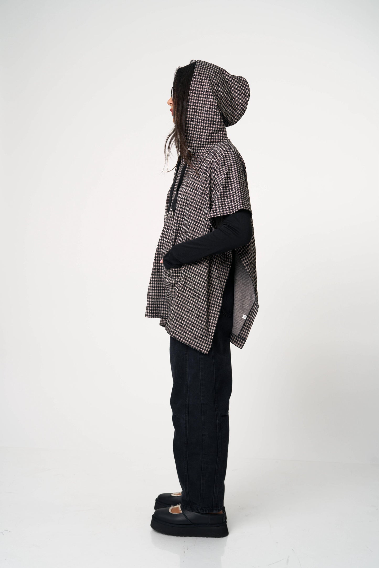 פונצו לאב -שחור