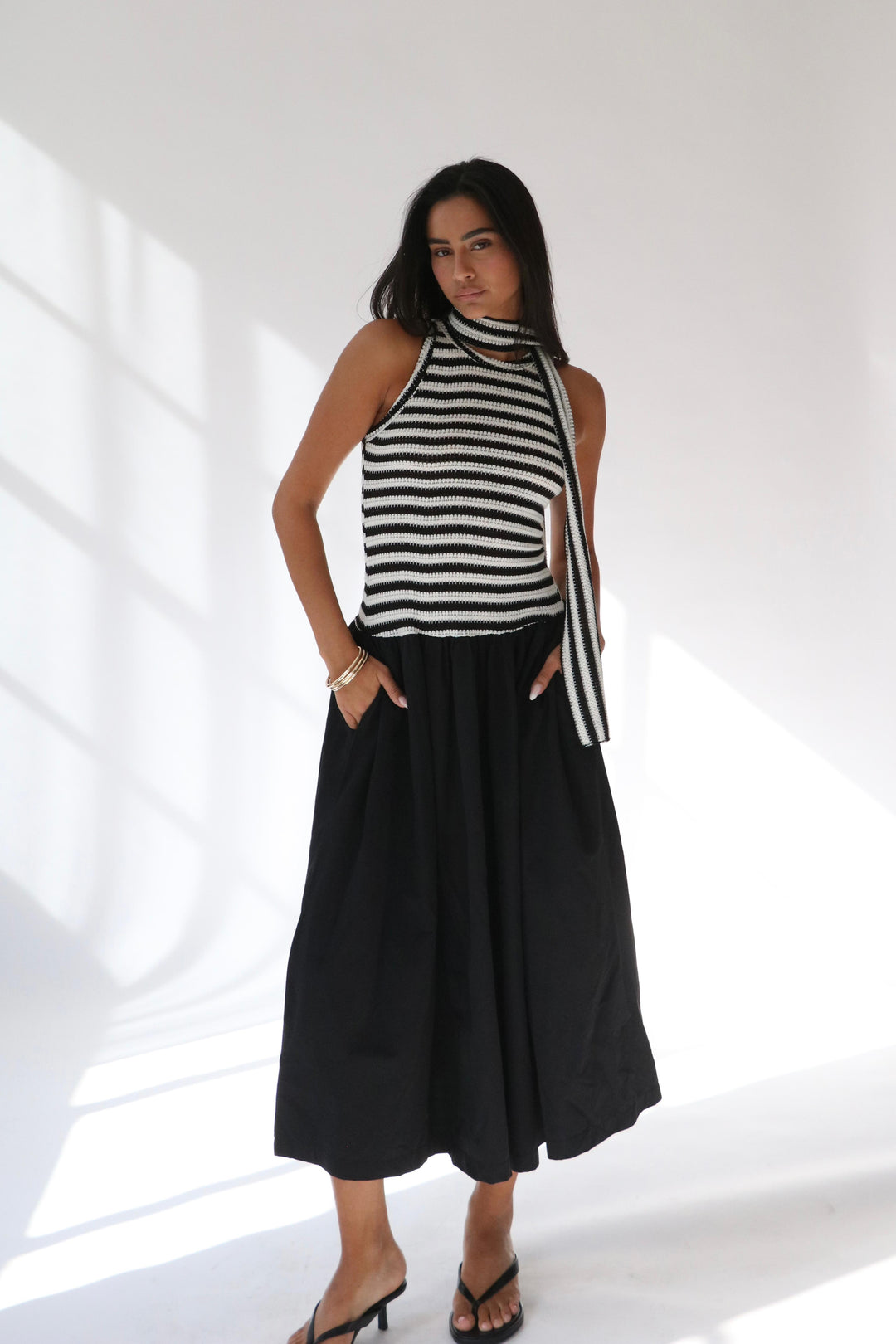 שמלת קריסטלי -פסים שחור