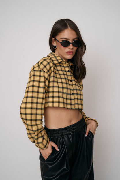 חולצת מוניק  - שחור