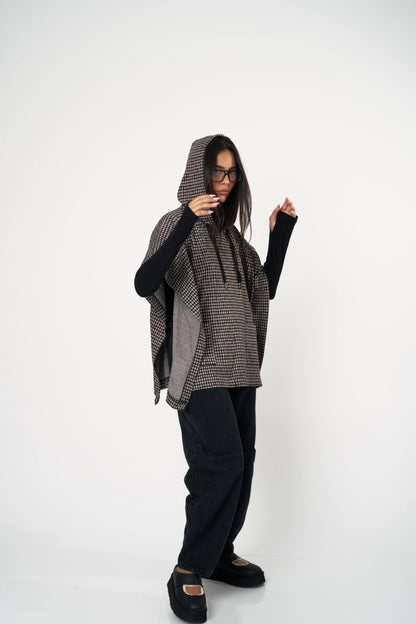 פונצו לאב -שחור