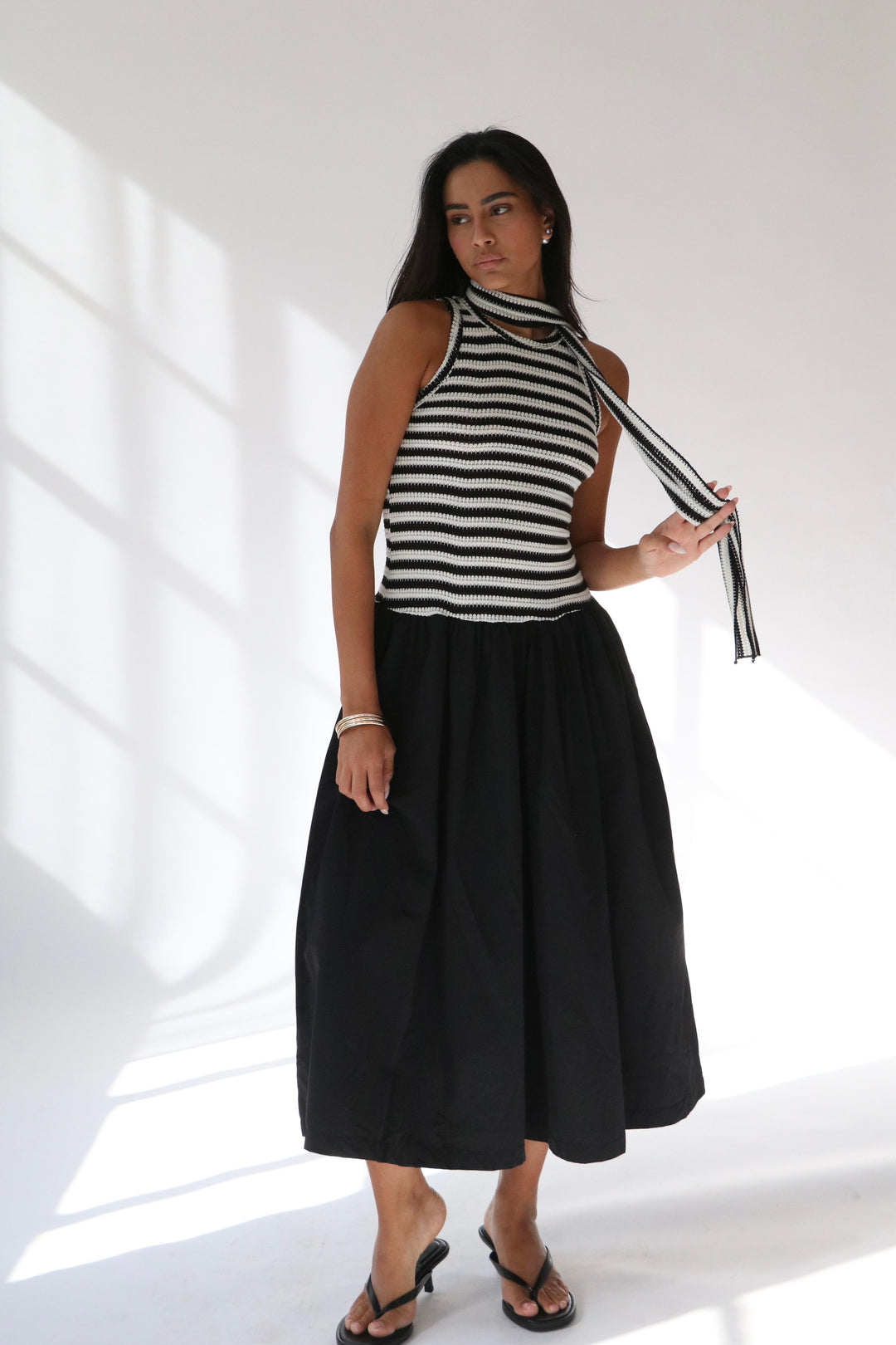 שמלת קריסטלי -פסים שחור