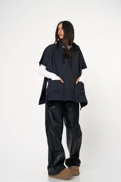 פונצו לאב -שחור