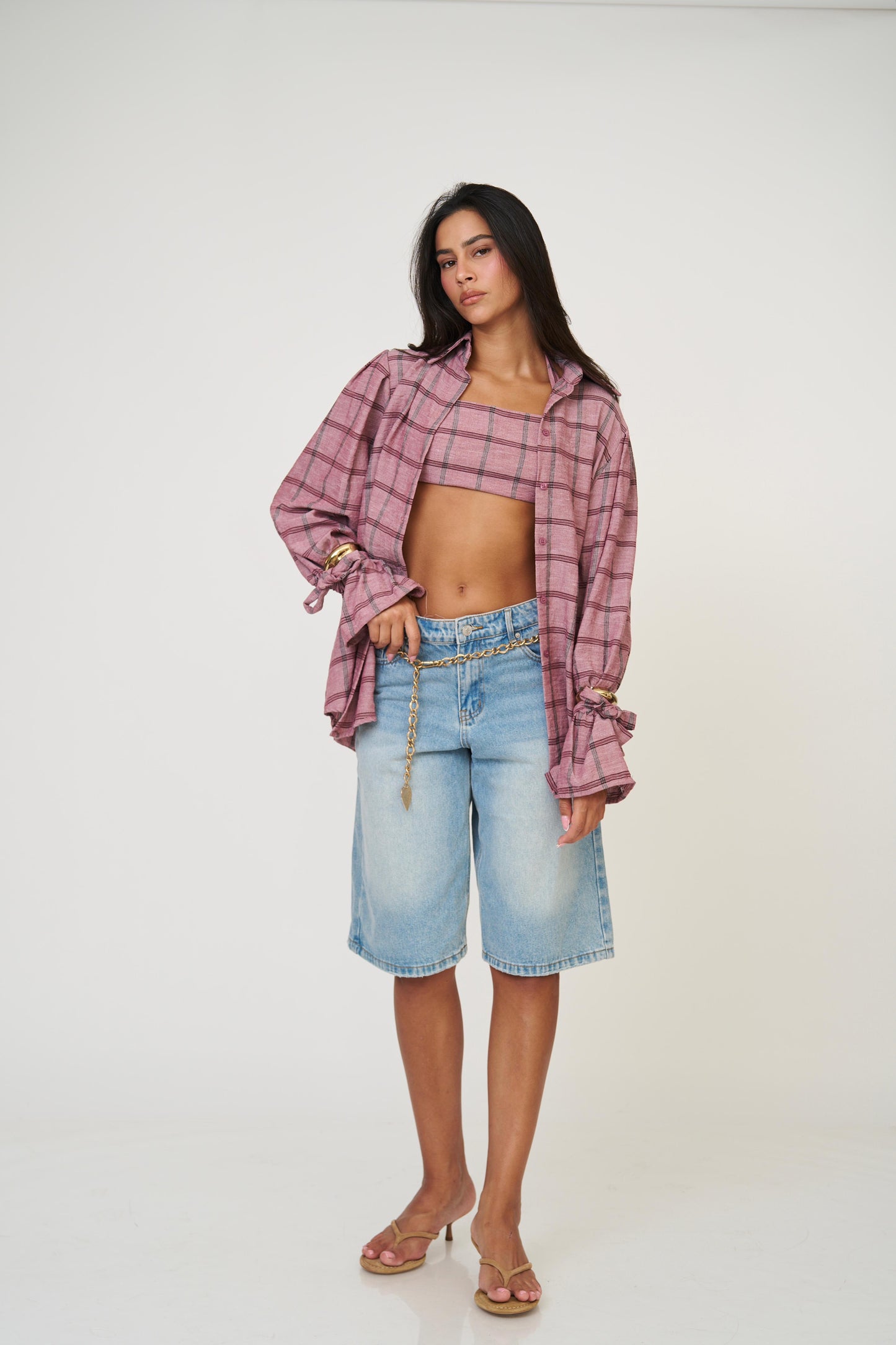 מכופתרת אניטה - בז