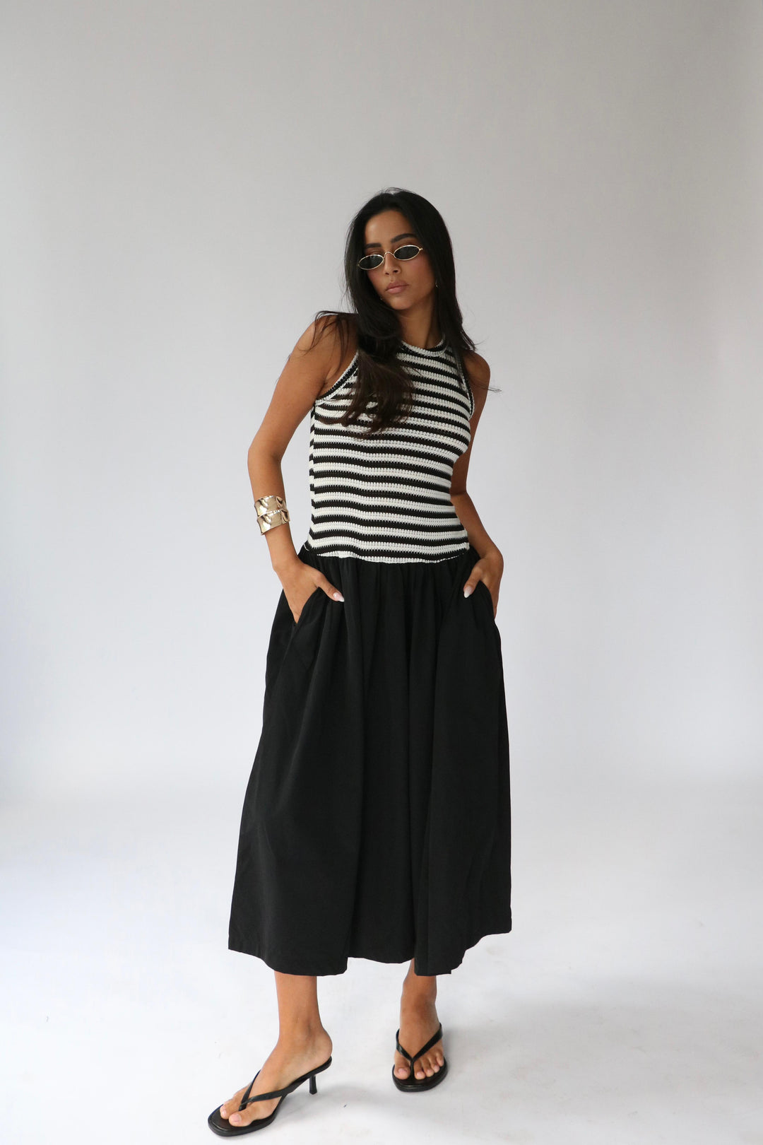 שמלת קריסטלי -פסים שחור