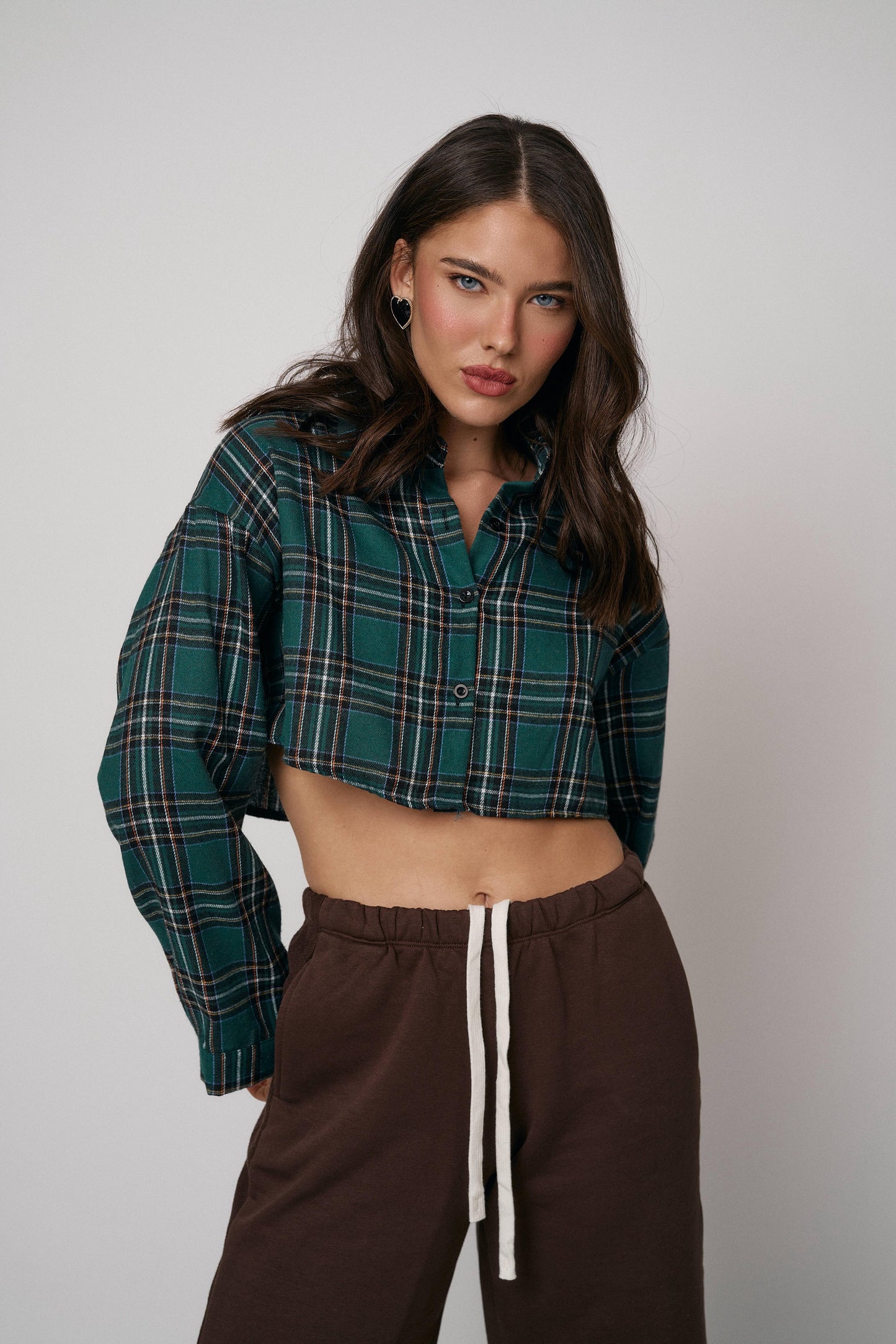 חולצת מוניק  - שחור