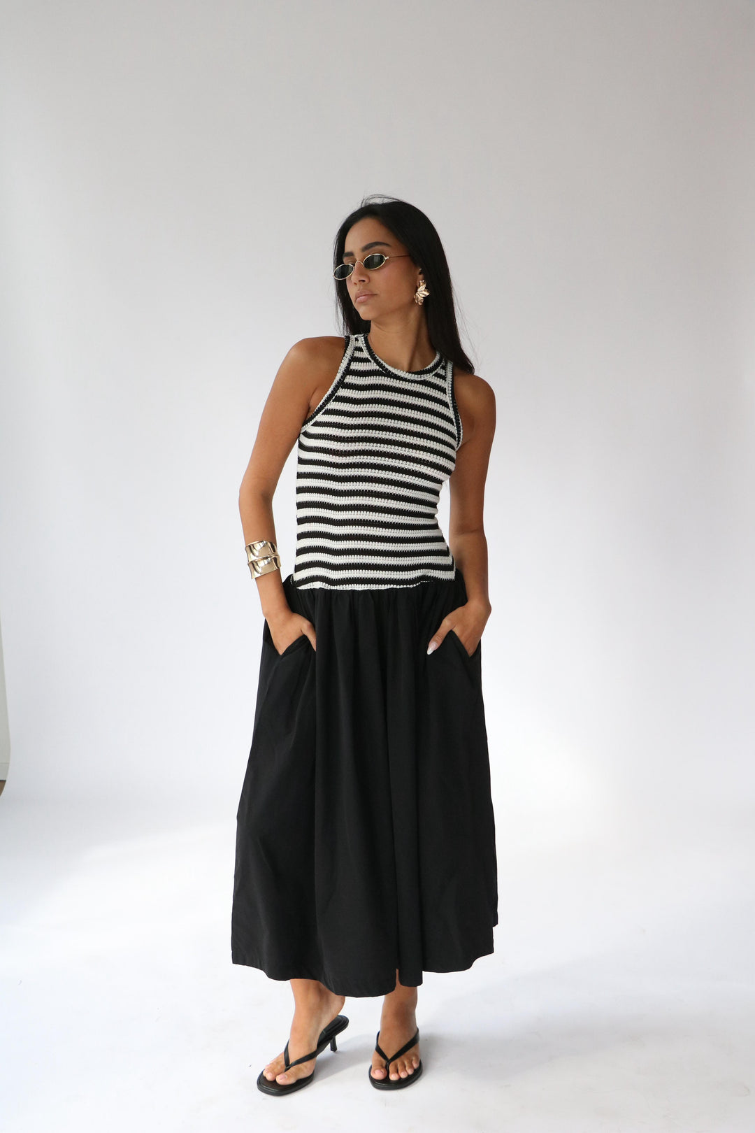 שמלת קריסטלי -פסים שחור