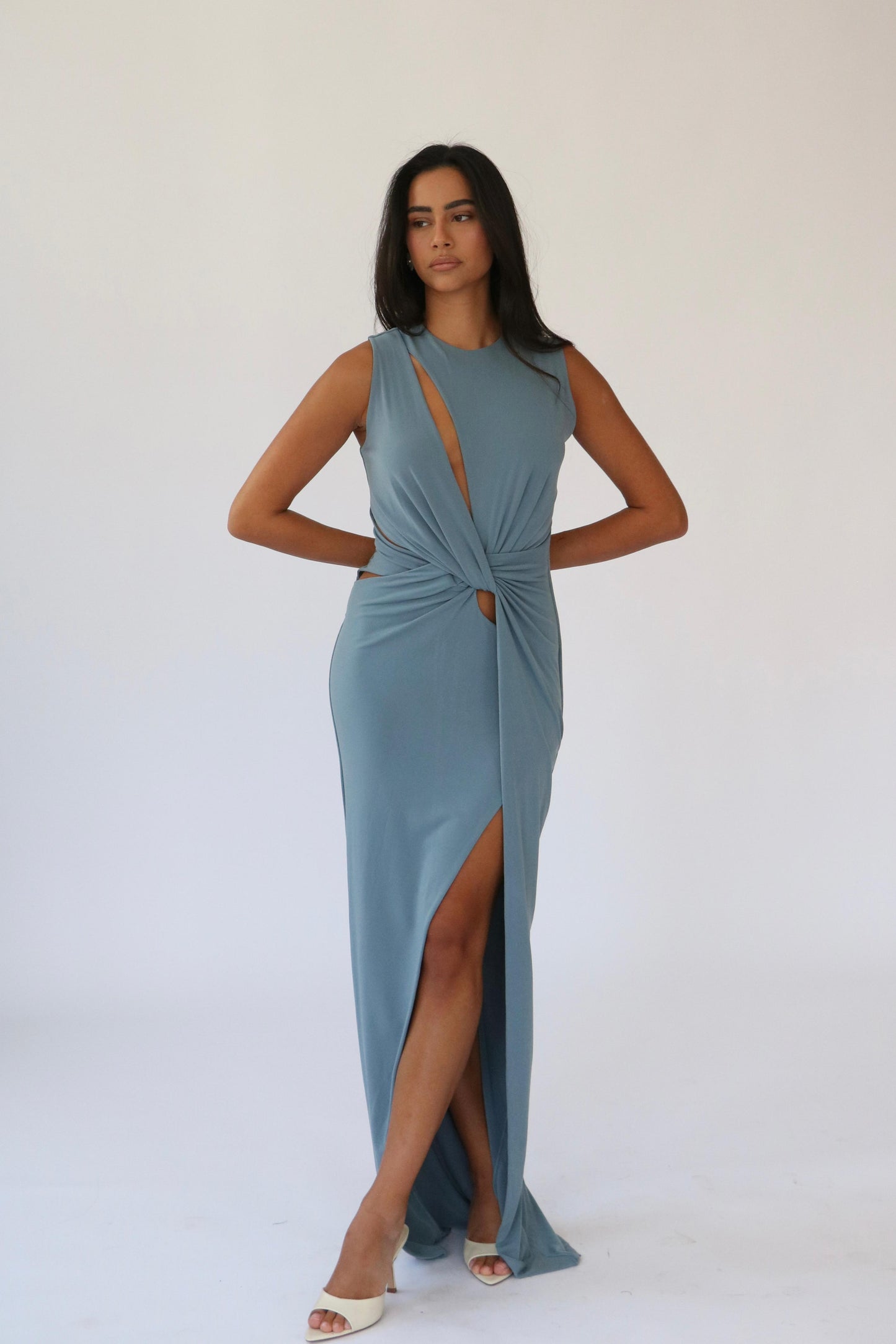 שמלת רונה- ניוד