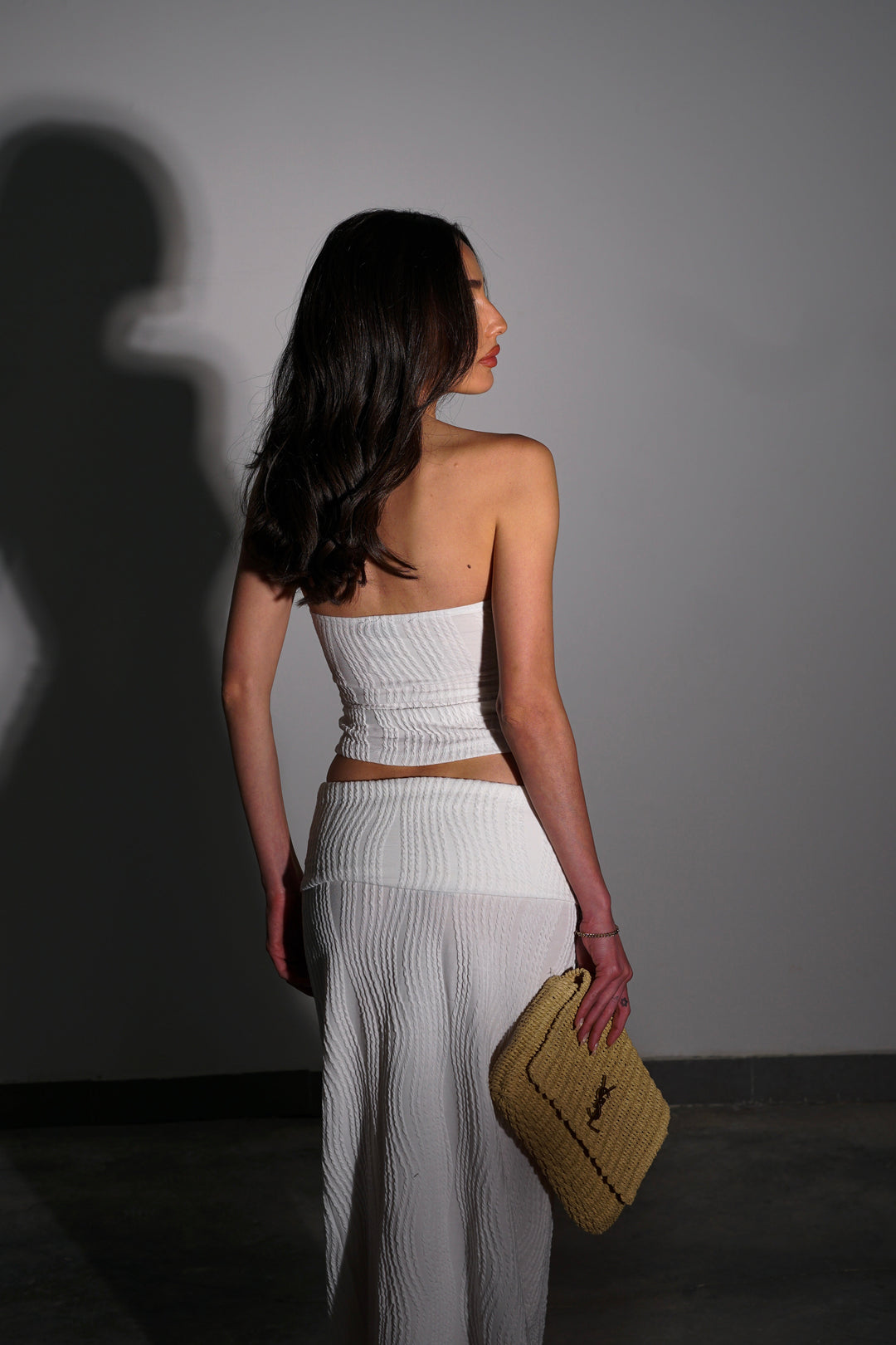 חליפת טיבאלו-לבן