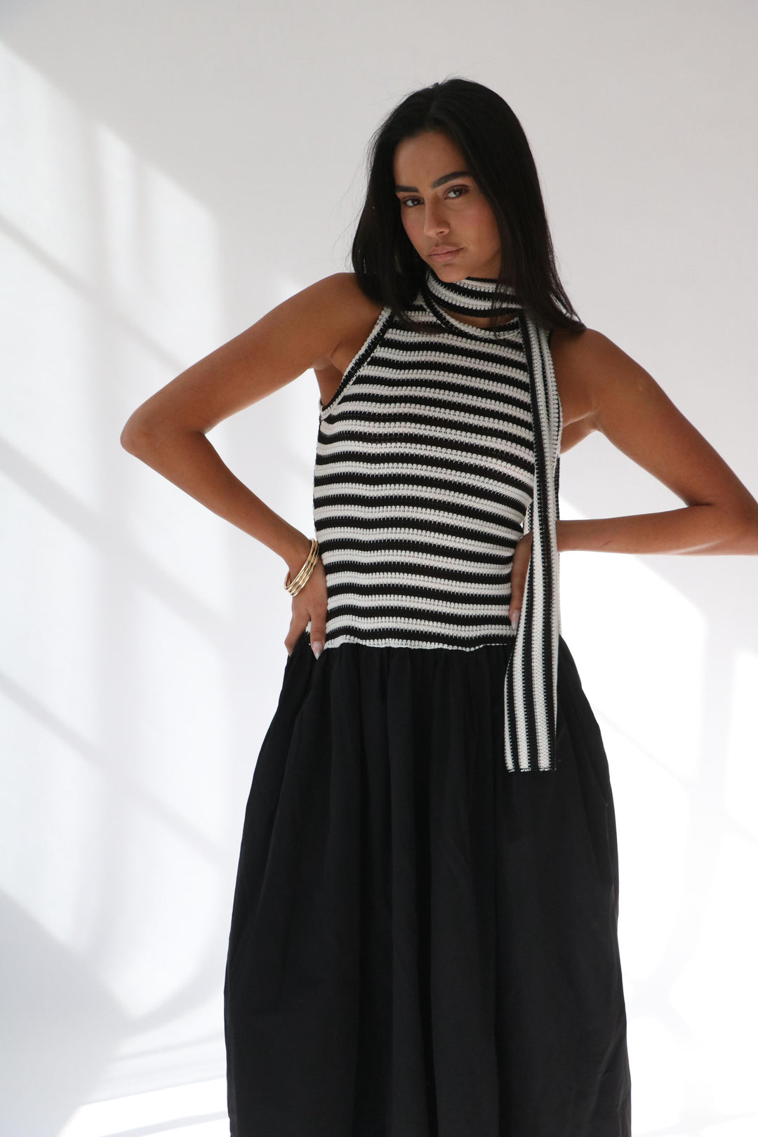 שמלת קריסטלי -פסים שחור