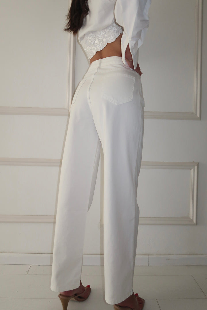 מכנסי גינס וויט