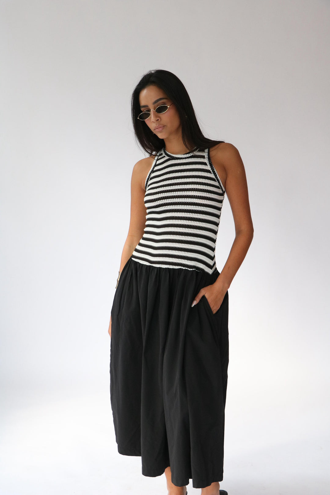 שמלת קריסטלי -פסים שחור