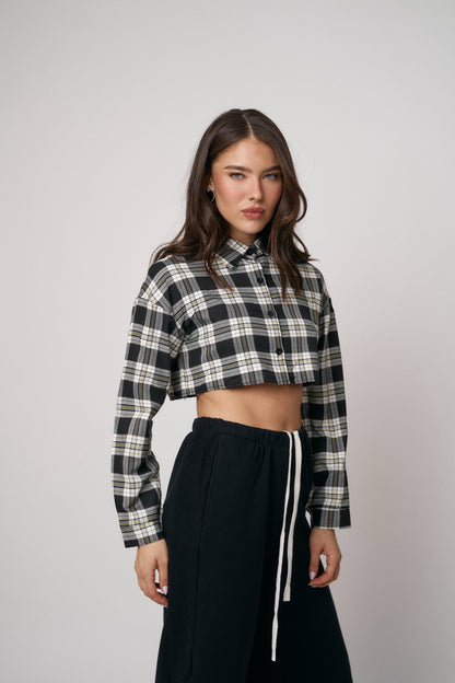 חולצת מוניק  - שחור