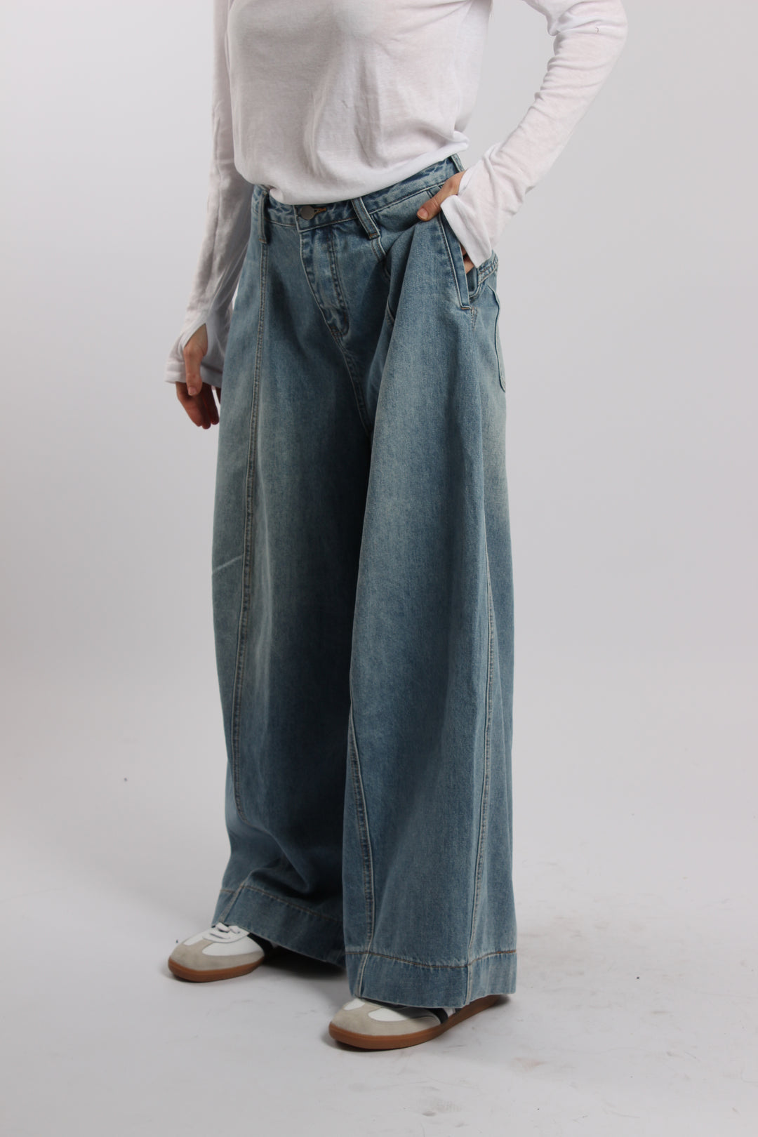 גינס לינדזי