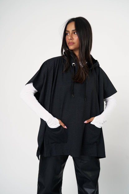 פונצו לאב -שחור