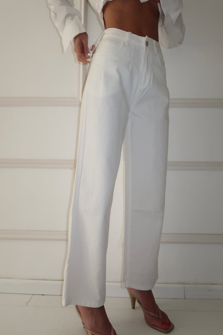 מכנסי גינס וויט