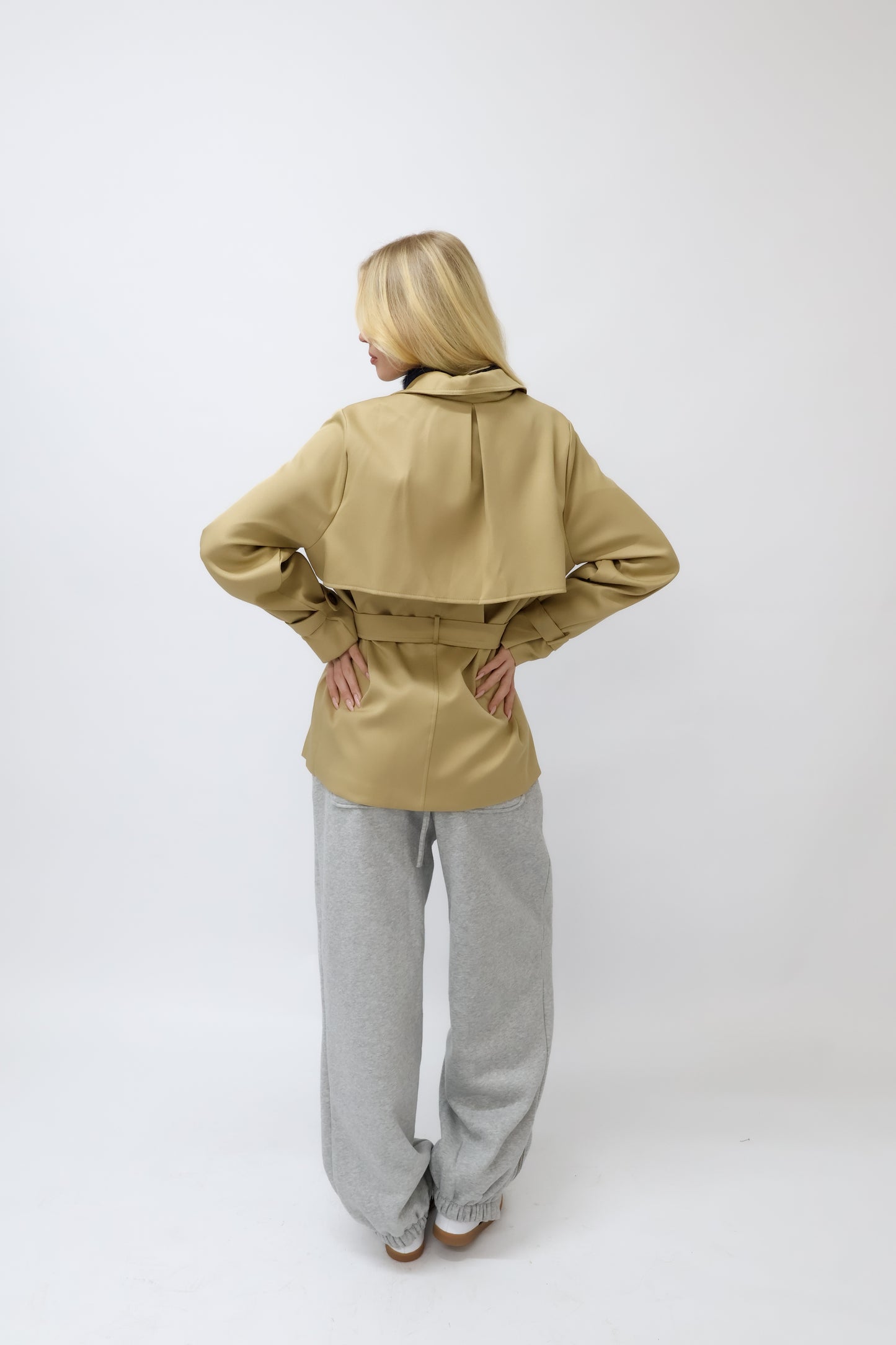 גקט טרנץ קצר - בז