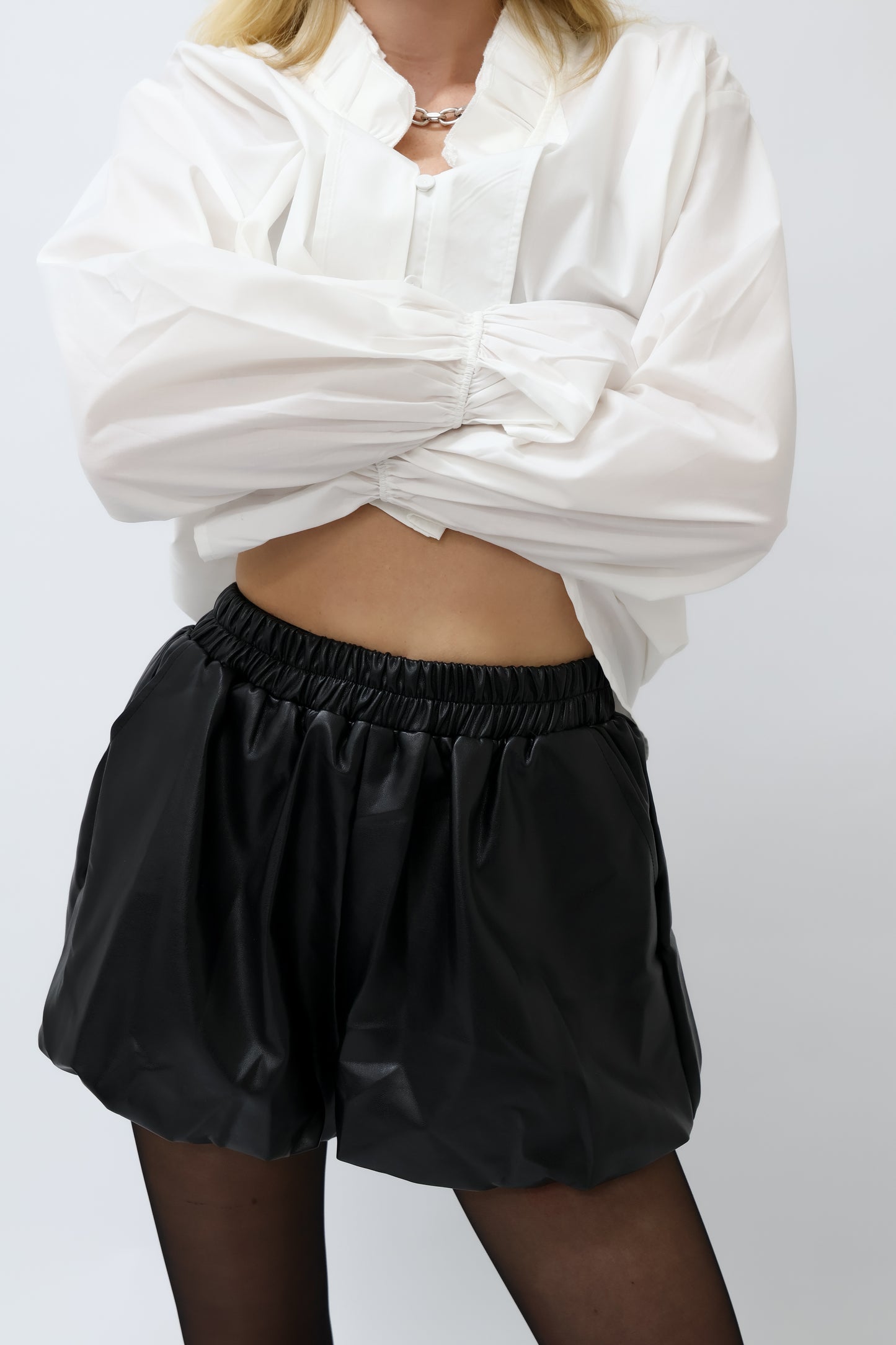 מכנסי דמוי עור שורטס - חום