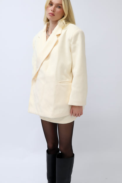 חליפת גקי - שמנת