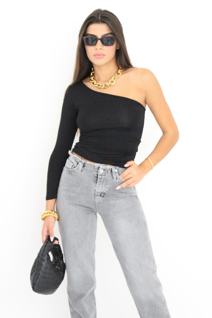 חולצת אליס כתף אחת - שחור