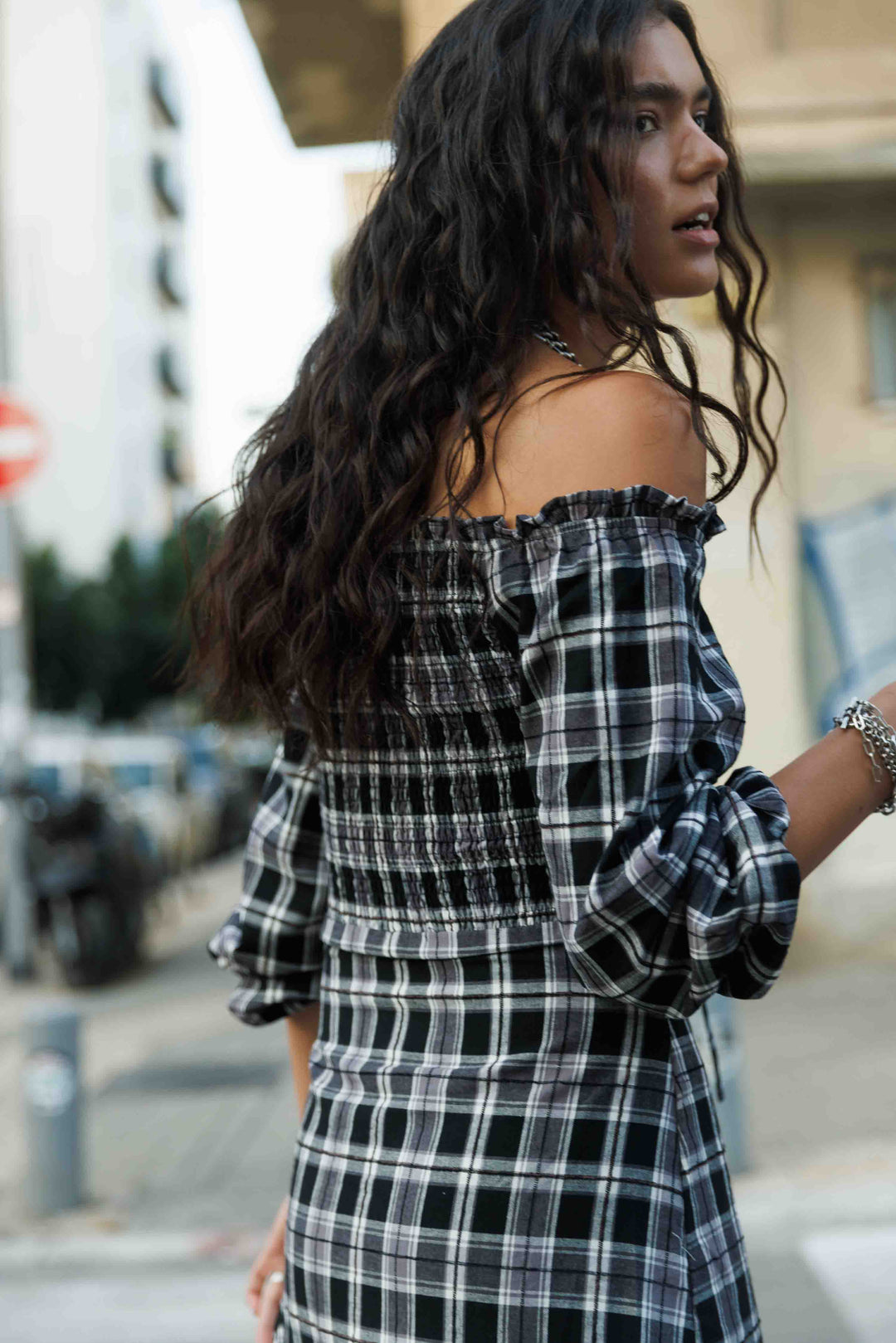 שמלת אדריאנה משבצות - שחור