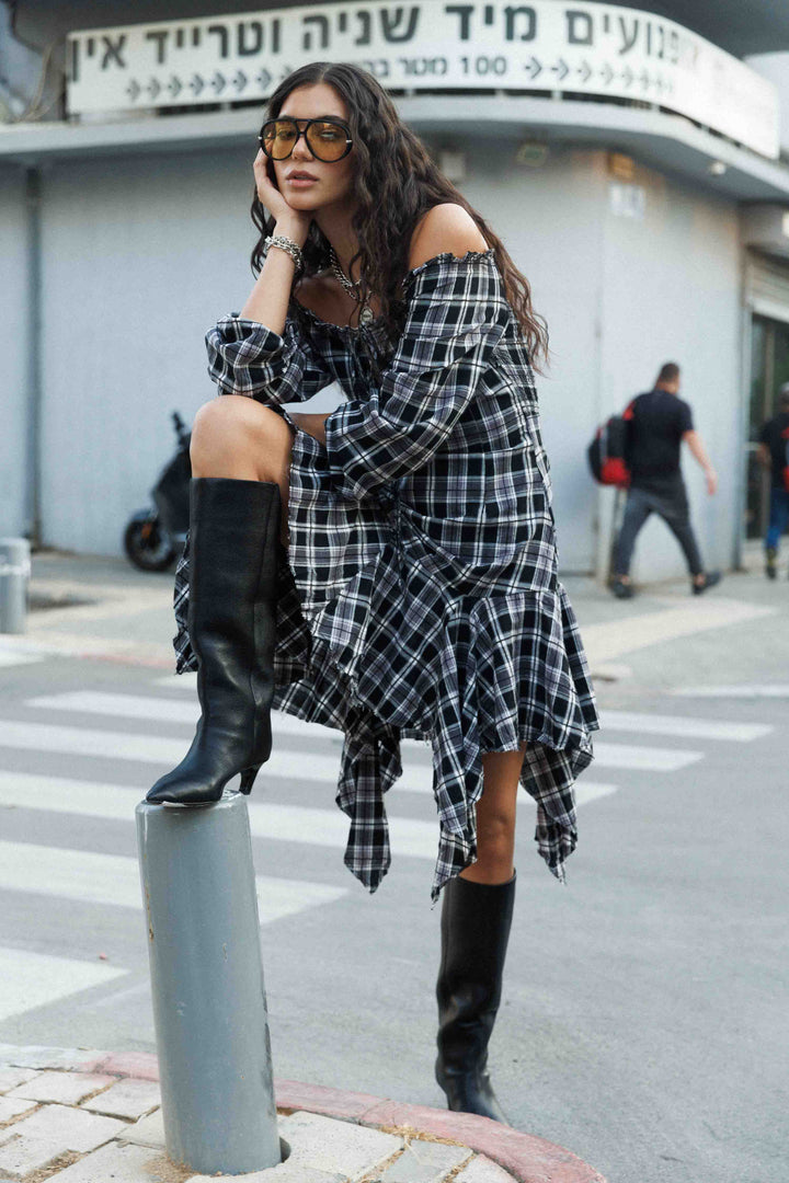 שמלת אדריאנה משבצות - שחור