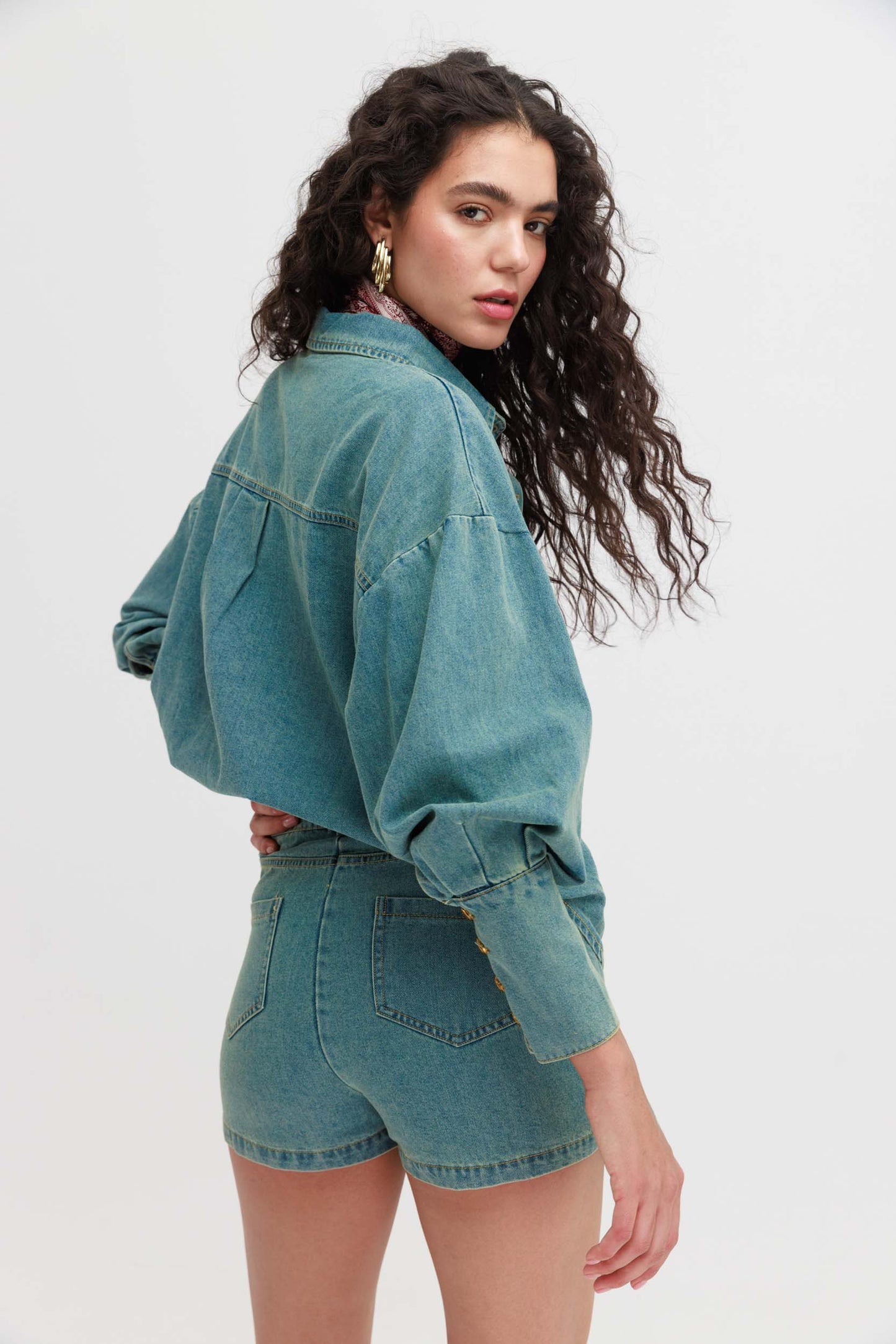 חליפת גינס חצאית