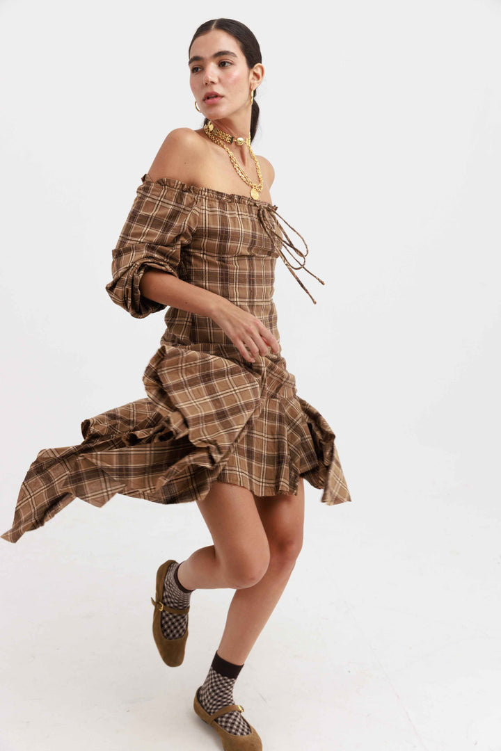 שמלת אדריאנה משבצות - שחור