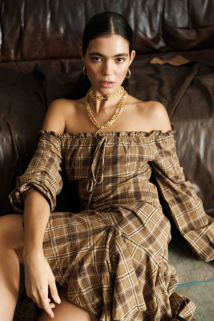 שמלת אדריאנה משבצות - שחור