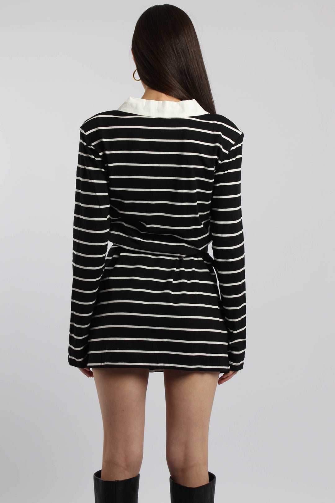 שמלת פסים היילי שחור