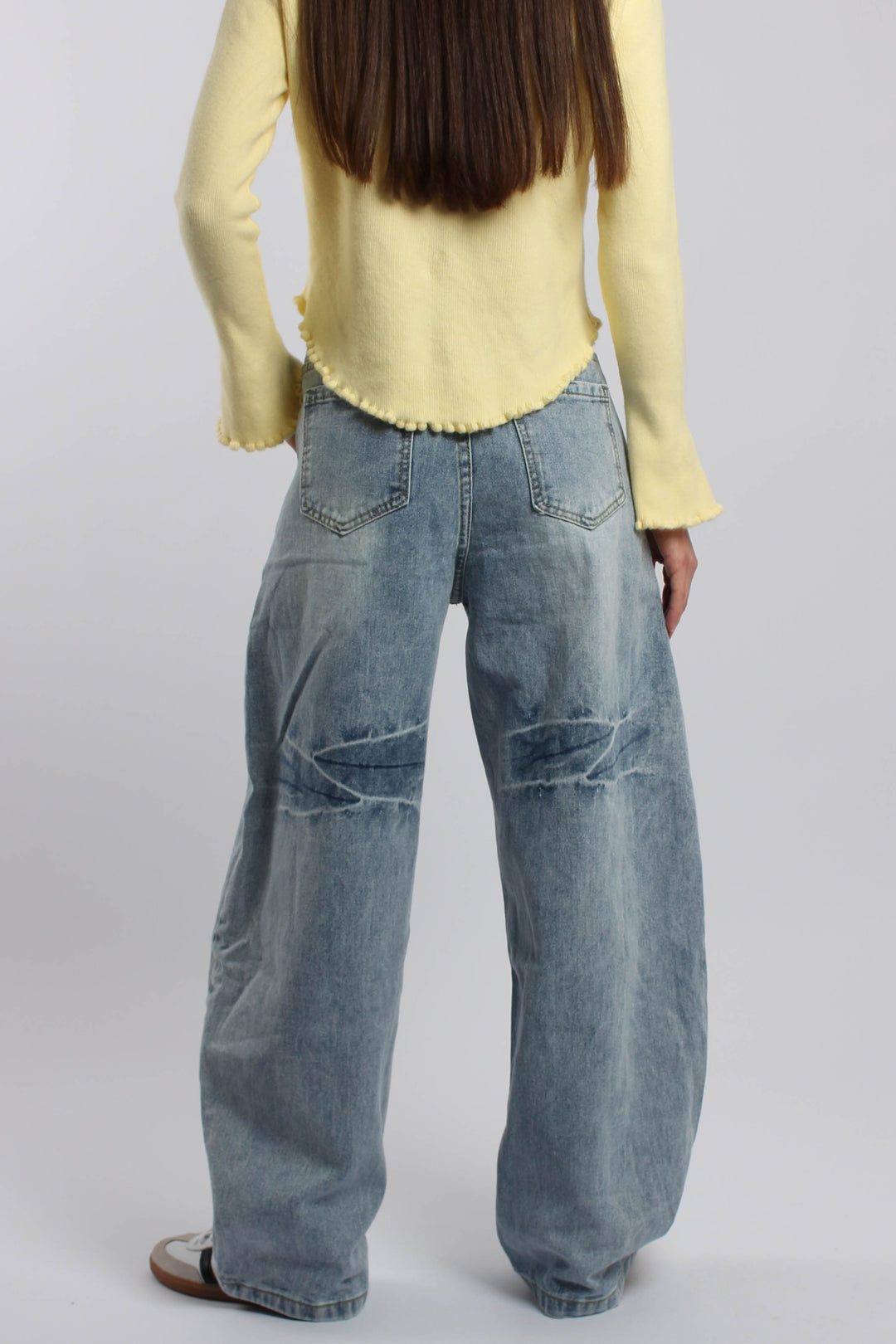 ג׳ינס מינורי בהיר – גזרה רחבה