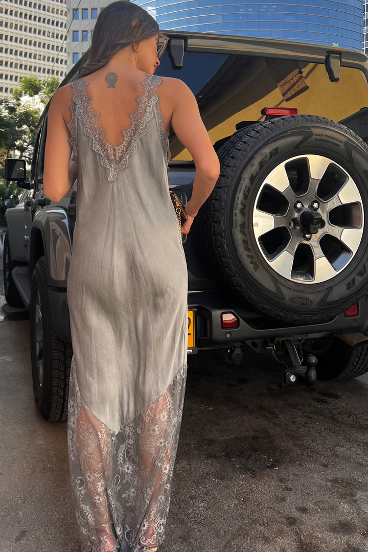 שמלת לנזי בהירה